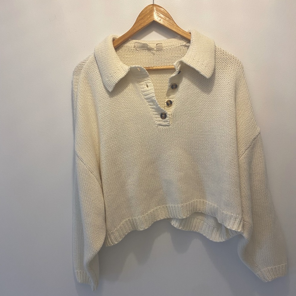 White crochet pull